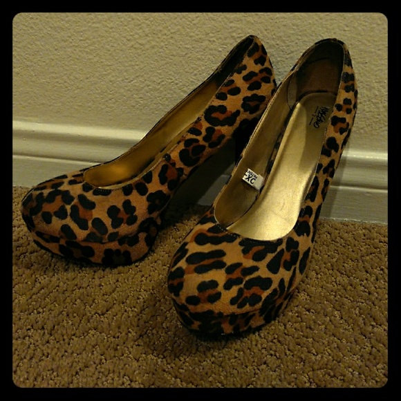 Mossimo Supply Co. Shoes - 🎉Mossimo Cheetah Platform Heels🎉